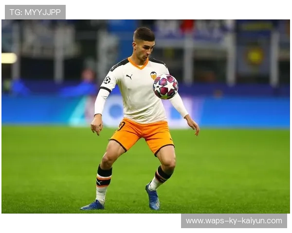 费兰托雷斯小禁区补射扩大战果,巴萨前场锋利如刀